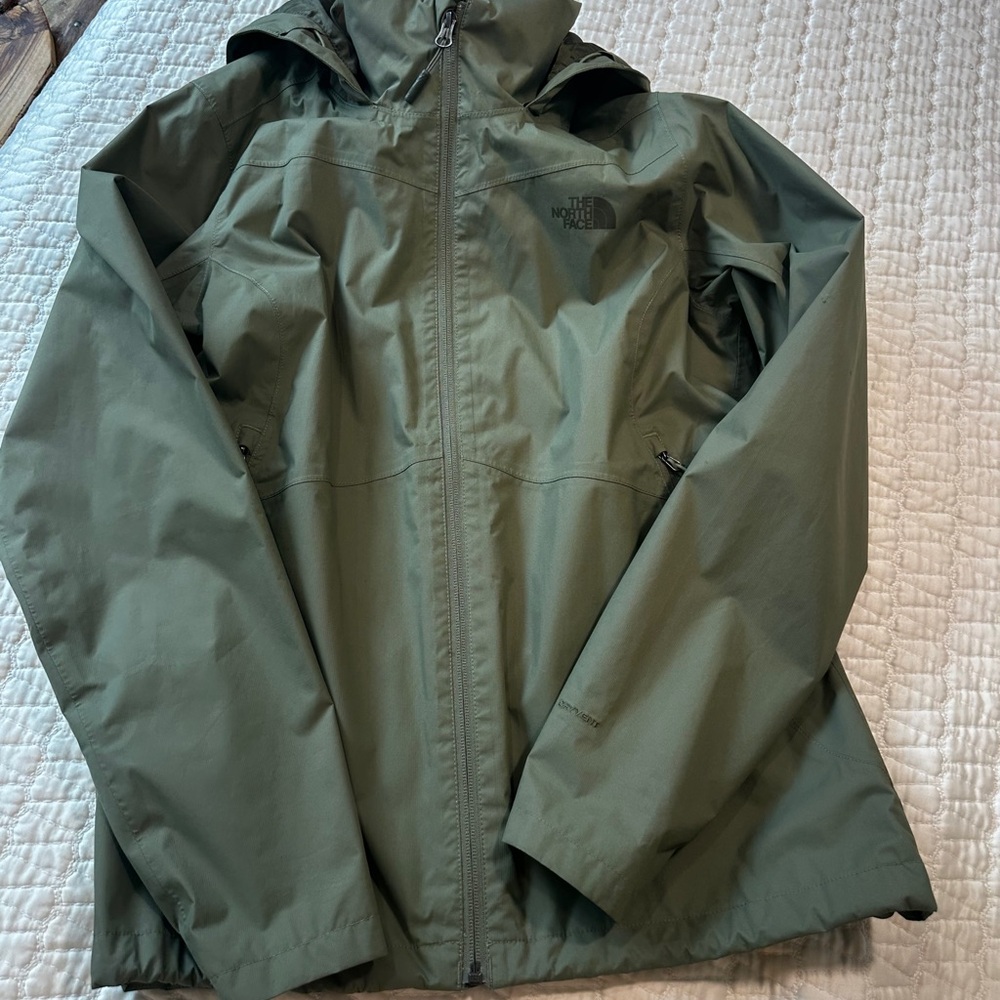 The North Face Women's Olive Raincoat Medium